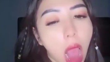 Miss Pramita Desah Dicolmekin sama Bestienya