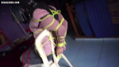 Bokep Ukhti Pasrah Diikat Jilbab BDSM